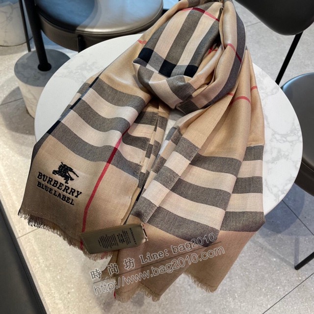 Burberry最新字母塗鴉羊絨長圍巾 巴寶莉2021新款格子羊絨圍巾  mmj1525